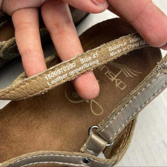 Dansko JOVIE Gold metallic strappy sandals Sz 41 - Picture 3 of 9